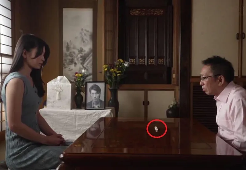 Một ngày sau tang lễ người chồng, bạn gái của con trai đã bị bố chồng yêu ép chịch không bao đến mang thai